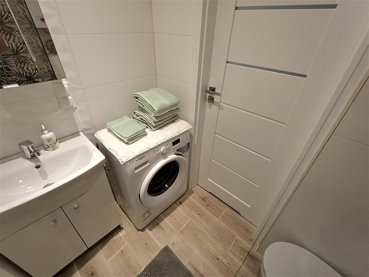 Szmaragdowy Apartament Przy Ulicy Opolskiej ทานอฟสเก กูเร ภายนอก รูปภาพ