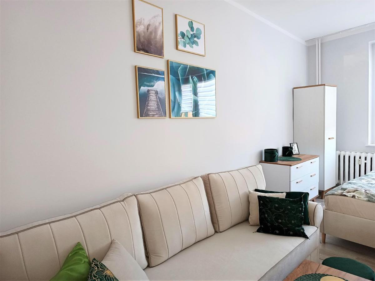 Szmaragdowy Apartament Przy Ulicy Opolskiej ทานอฟสเก กูเร ภายนอก รูปภาพ