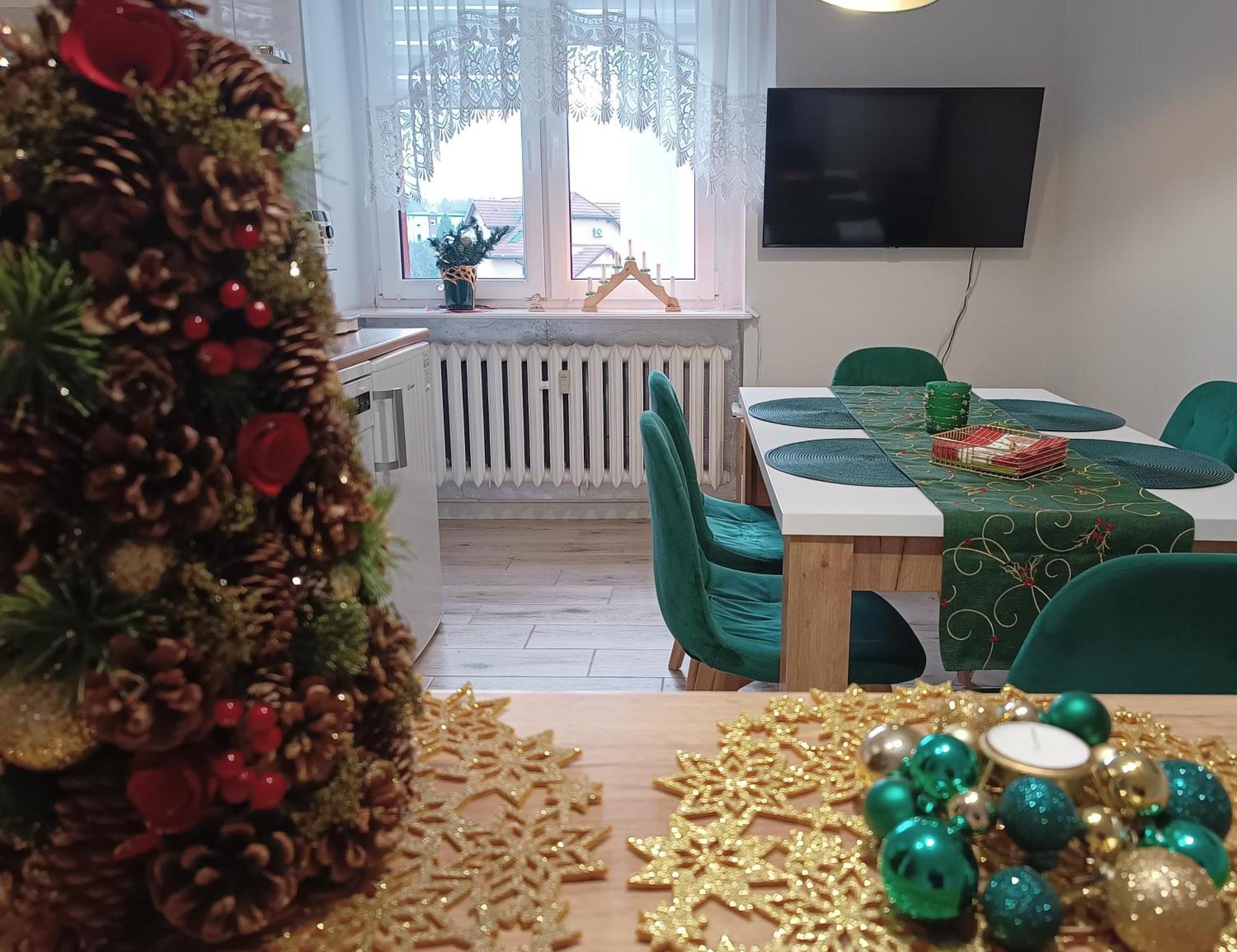 Szmaragdowy Apartament Przy Ulicy Opolskiej ทานอฟสเก กูเร ภายนอก รูปภาพ